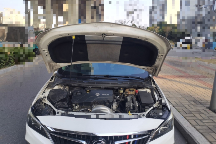 别克 威朗 2018款 三厢 15S 自动领先型局部细节24