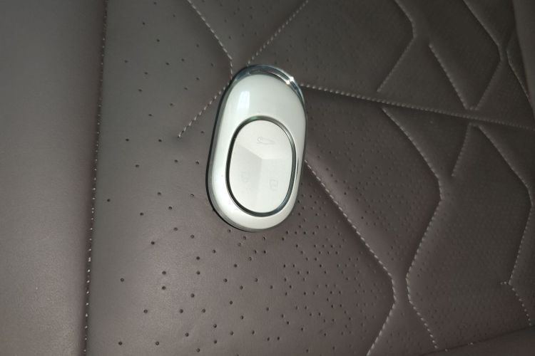 蔚来ES7 2022款 100kWh 首发版中控内饰11