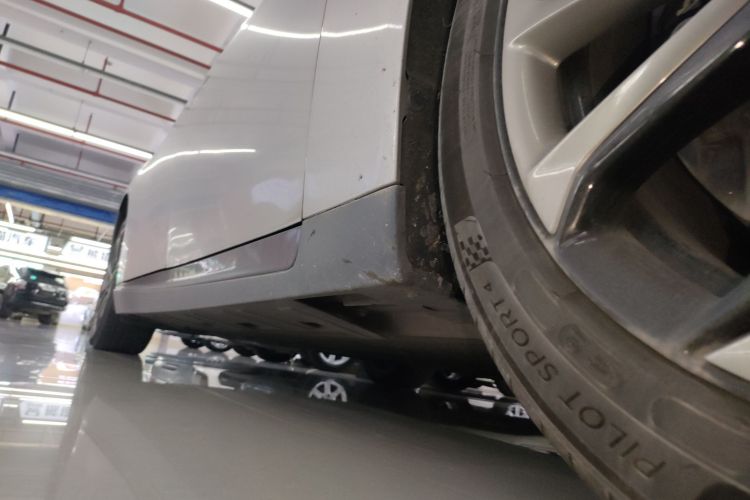 小鹏P7 2022款 670N+局部细节9001