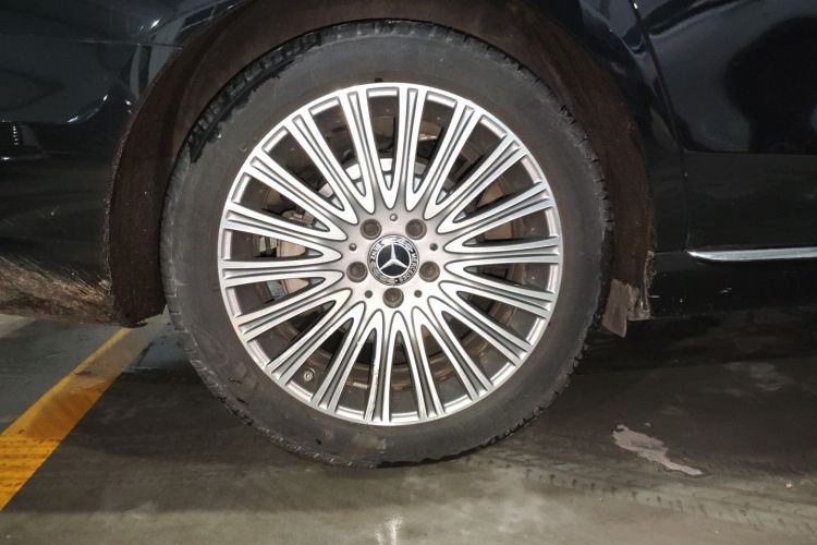 奔驰E级 2023款 改款 E 300 L 豪华型车身外观6002