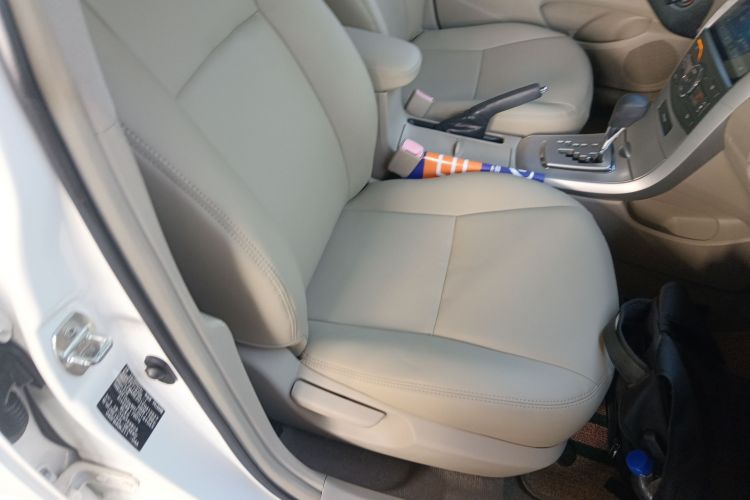 丰田 卡罗拉 2011款 1.8L CVT GL-i局部细节41