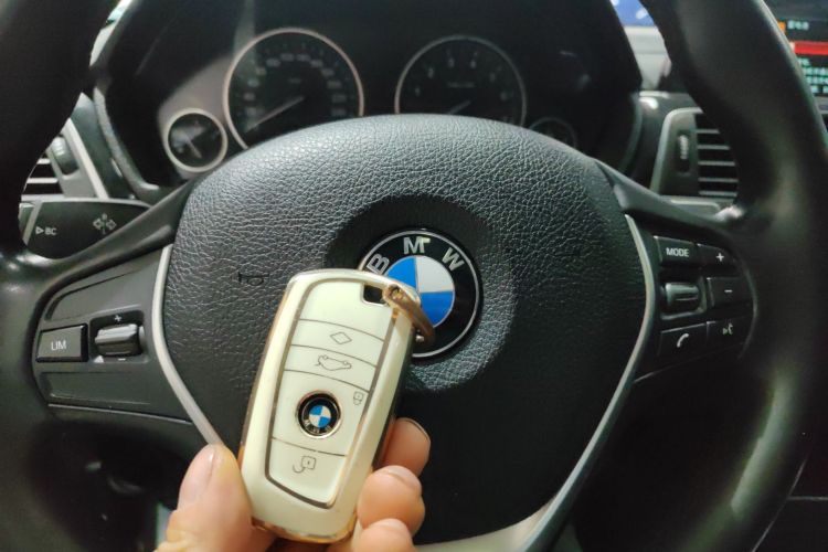 宝马3系 2018款 320Li 时尚型中控内饰7001