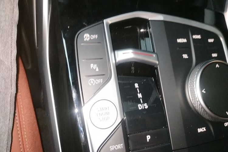 宝马3系 2024款 320Li M运动套装中控内饰18