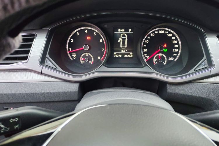 大众 帕萨特 2016款 280TSI DSG尊荣版中控内饰14