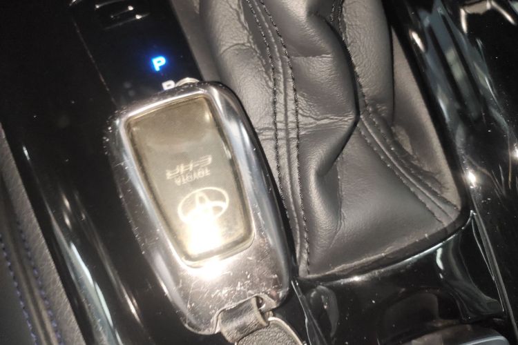 丰田C-HR 2020款 2.0L 豪华版中控内饰7001