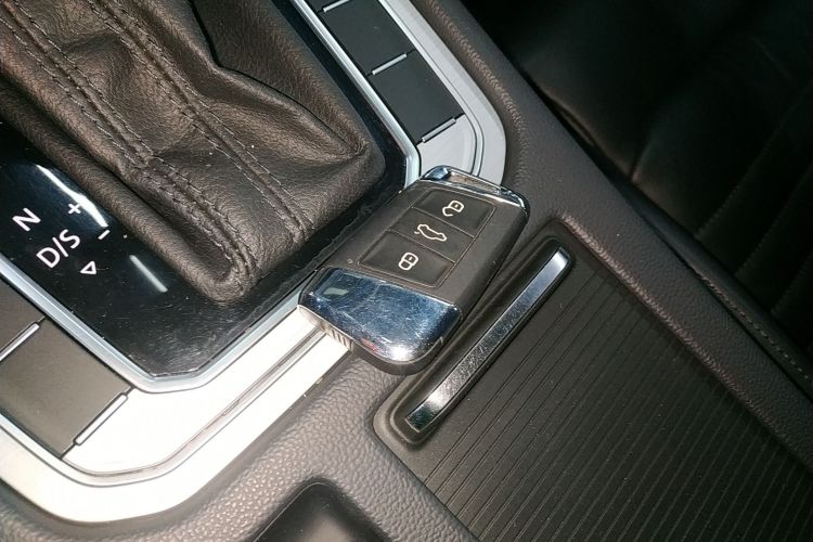 大众 迈腾 2017款 280TSI DSG 舒适型中控内饰11