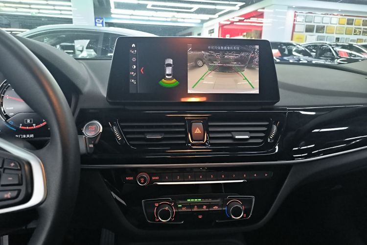 宝马1系 2023款 120i M运动版中控内饰16