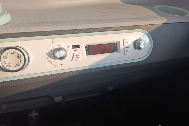 五菱汽车 宏光MINIEV 2022款 马卡龙时尚款 磷酸铁锂中控内饰16