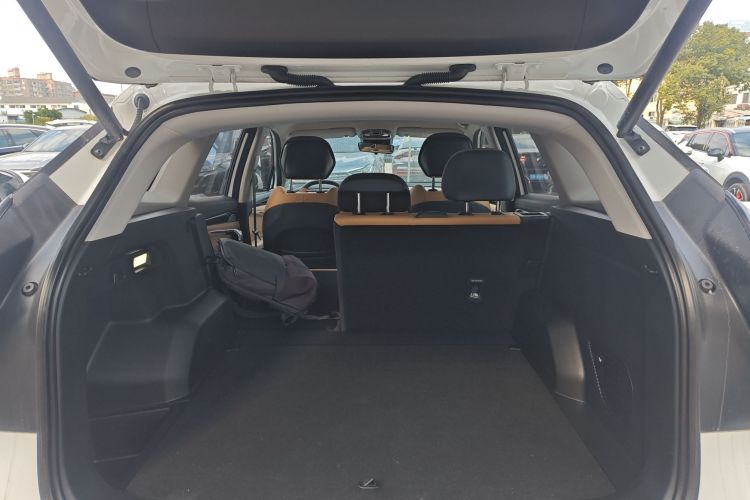 吉利汽车 博越L 2023款 1.5TD DCT尊贵型机舱底盘23