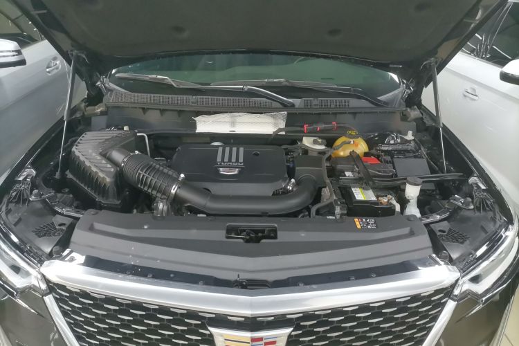 凯迪拉克XT6 2021款 2.0T 六座两驱豪华型机舱底盘24