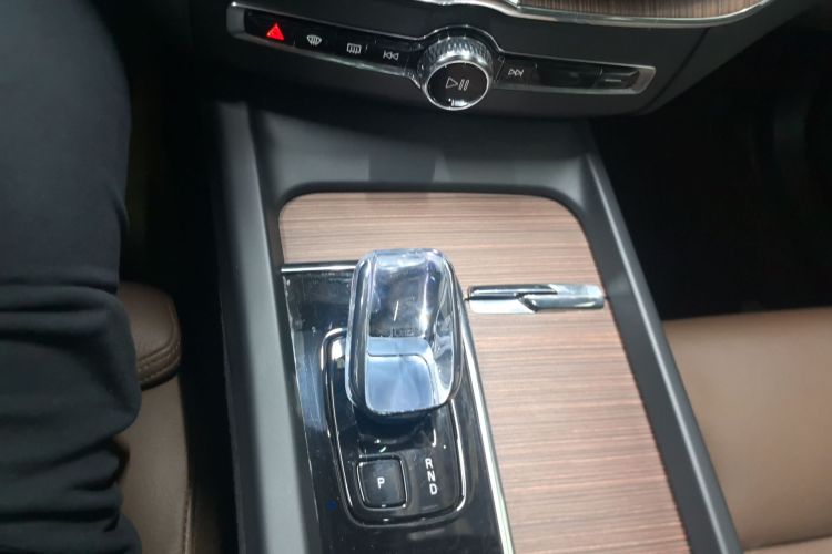 沃尔沃XC60 2024款 B5 四驱智远豪华版中控内饰18