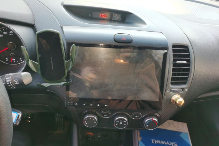 起亚K3 2016款 1.6L 自动GL中控内饰16