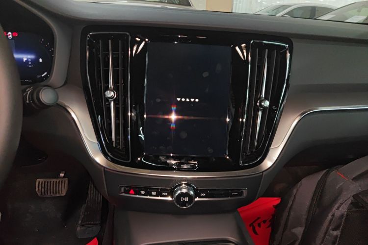 沃尔沃S60 2026款 B4 智逸豪华版中控内饰16