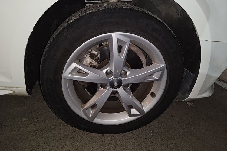 奥迪A4L 2017款 40 TFSI 进取型车身外观6007