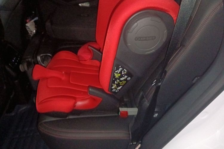 比亚迪 唐新能源 2018款 DM 2.0T 全时四驱智联创享型 7座 国V中控内饰7004