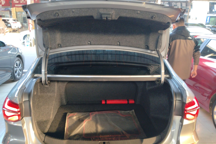 雪佛兰 科鲁泽 2020款 轻混 RS 330T 自动畅快版机舱底盘23