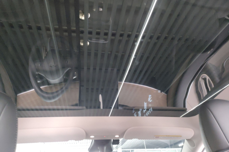 特斯拉 Model Y 2021款 标准续航后驱版局部细节22