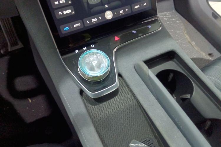 岚图汽车 岚图追光 2023款 四驱长续航版中控内饰18