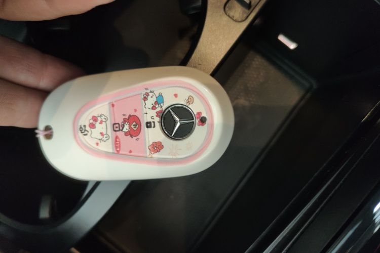 奔驰C级 2024款 改款 C 260 L 运动版中控内饰11