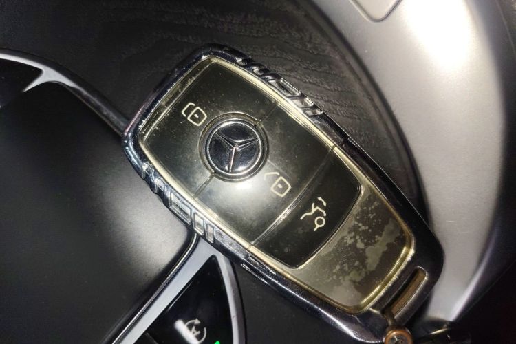 奔驰C级(进口) 2019款 C 260 轿跑车中控内饰11