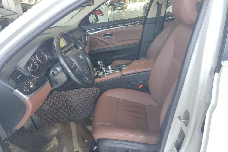 宝马5系 2017款 520Li 典雅型局部细节19