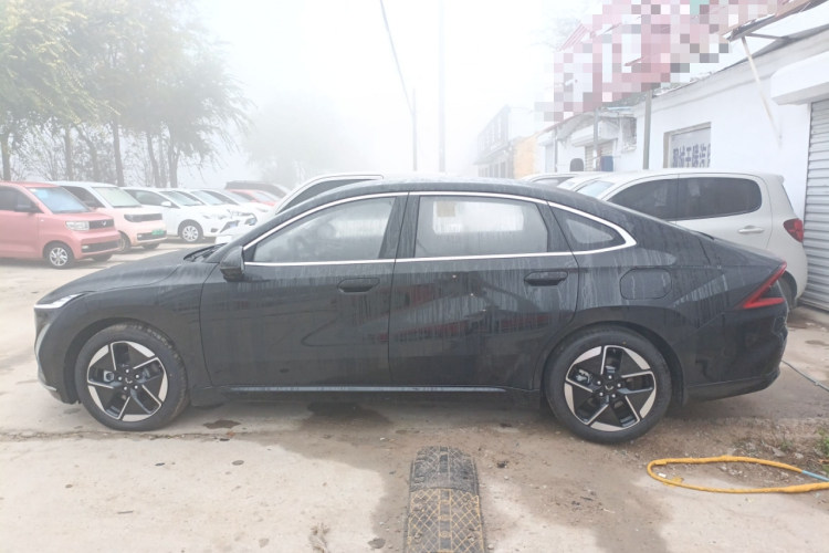 五菱汽车 五菱星光 2024款 共创版 510 进阶型车身外观4