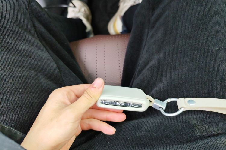 沃尔沃XC40 2024款 B3 智远豪华版中控内饰11