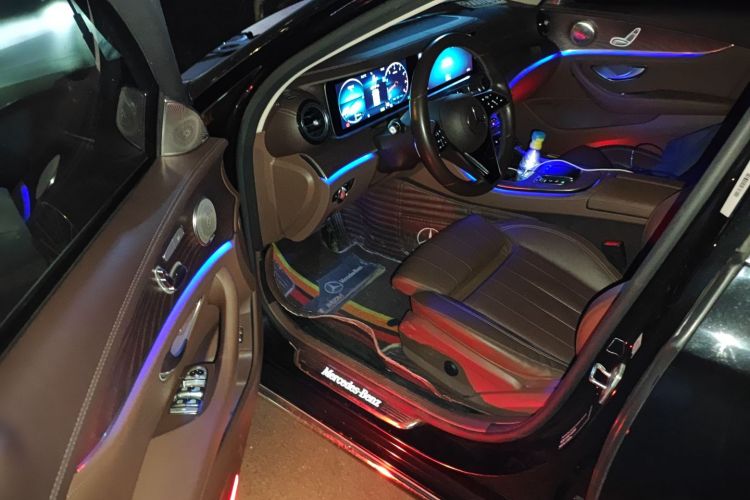 奔驰E级 2021款 E 260 L中控内饰20