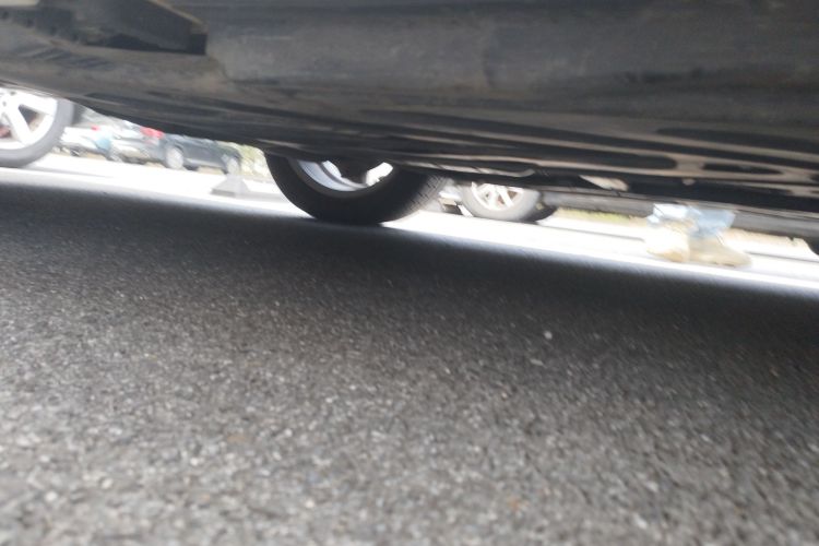 奔驰C级 2019款 改款 C 260 L 运动版局部细节9002