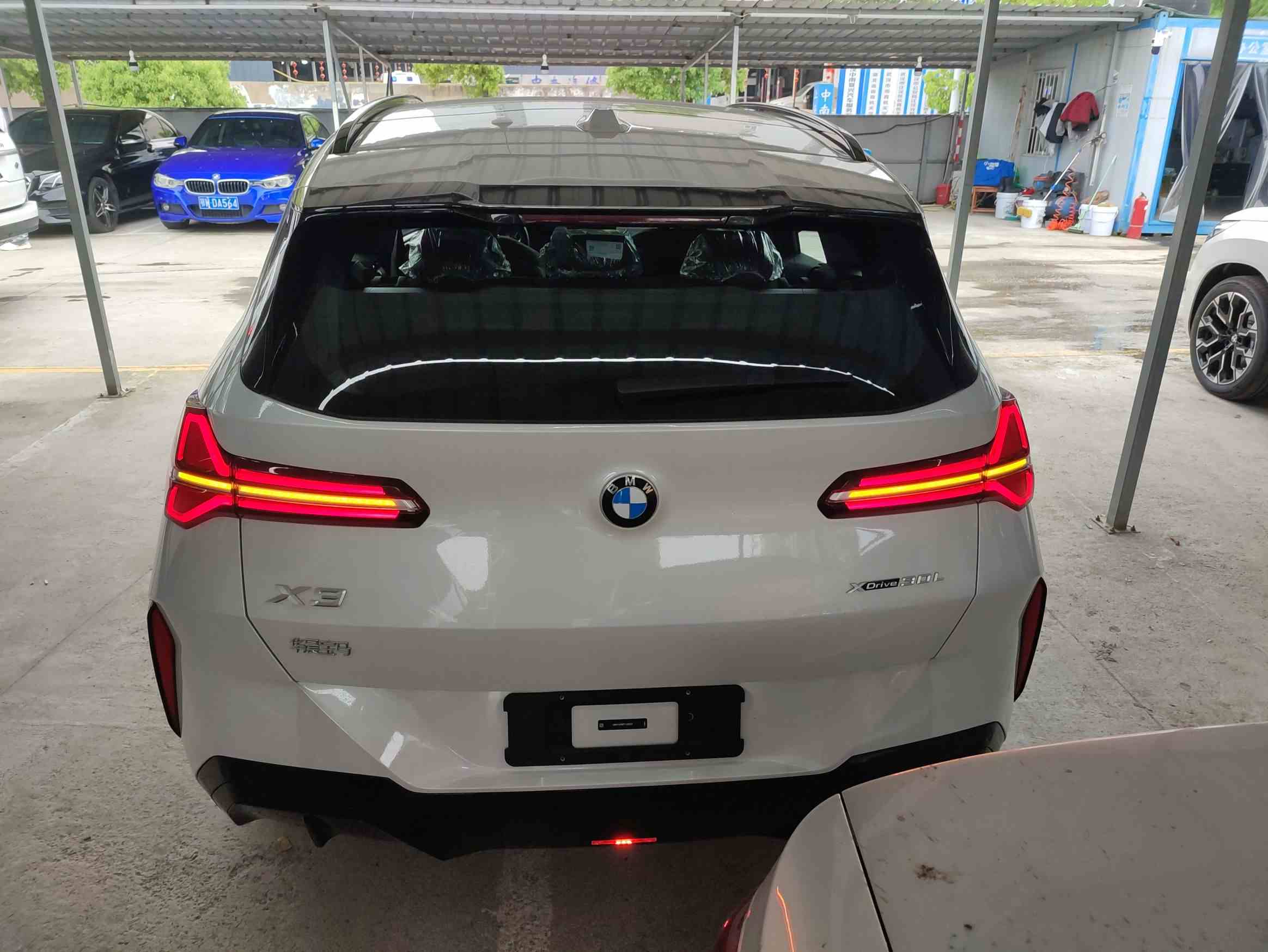 宝马X3 2025款 xDrive30L 尊享型 M运动曜夜套装(3)