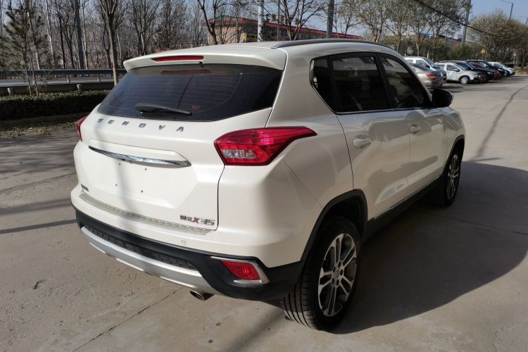 北京汽车 绅宝X35 2016款 1.5L 自动豪华版车身外观7