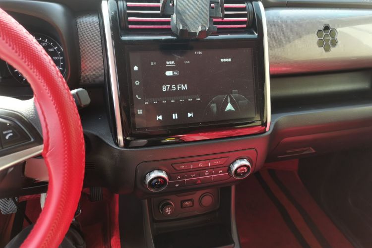 长安欧尚X70A 2018款 1.5L 手动精英型局部细节16