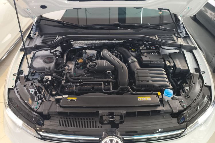 大众 高尔夫 2025款 300TSI Pro机舱底盘24