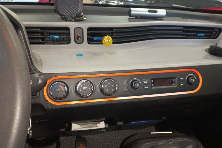 五菱汽车 宏光MINIEV 2020款 悦享款 磷酸铁锂中控内饰16