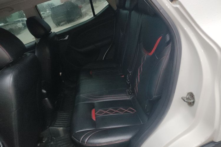 东南DX3 2018款 1.5T CVT尊贵型中控内饰7004