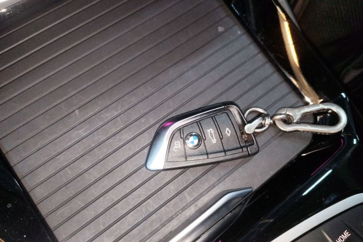 宝马X3 2022款 改款二 xDrive30i 领先型 M曜夜套装中控内饰7001