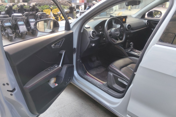 奥迪Q2L 2022款 35 TFSI 进取动感型中控内饰20