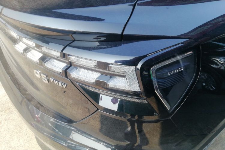 领克05 EM-P 2021款 1.5TD PHEV HALO车身外观9