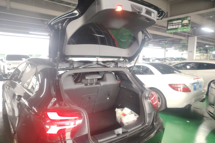 奔驰A级AMG(进口) 2017款 改款 AMG A 45 4MATIC局部细节23