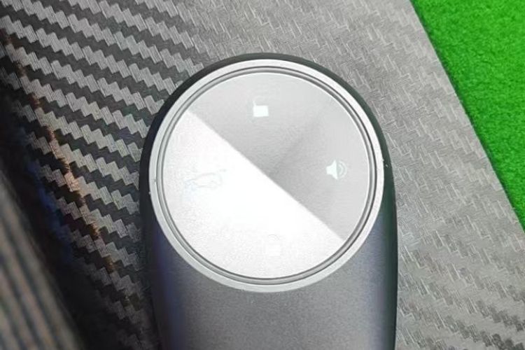 蔚来ES8 2020款 415KM 七座版中控内饰7001