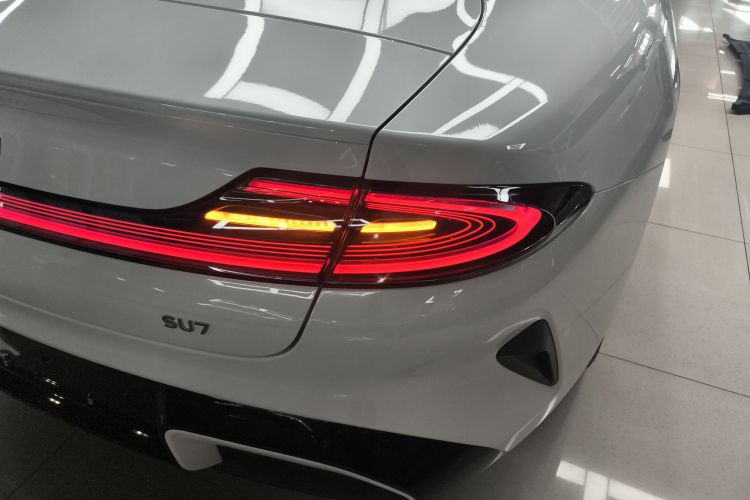 小米汽车 小米SU7 2024款 后驱长续航智驾版车身外观6006