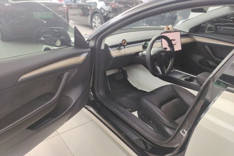 特斯拉 Model 3 2022款 后轮驱动版中控内饰7003
