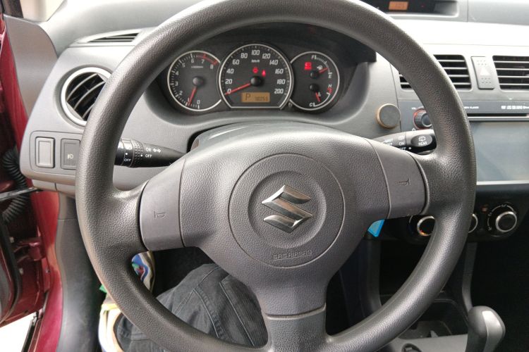 铃木 雨燕 2013款 1.5L 自动20周年限量版中控内饰13