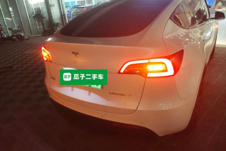 特斯拉 Model Y 2022款 改款 后轮驱动版车身外观6004