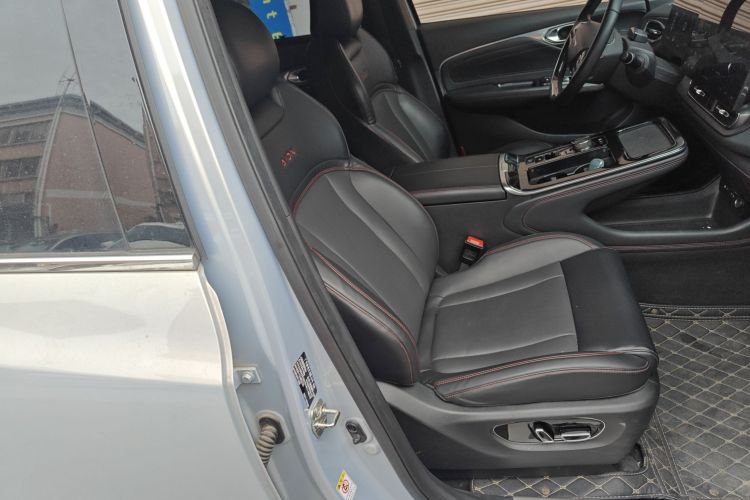 埃安 AION V 2021款 Plus 80 智享科技版 三元锂局部细节41