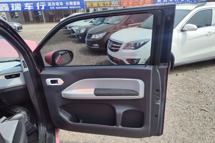 奇瑞新能源 QQ冰淇淋 2022款 120km 甜筒 磷酸铁锂中控内饰7005