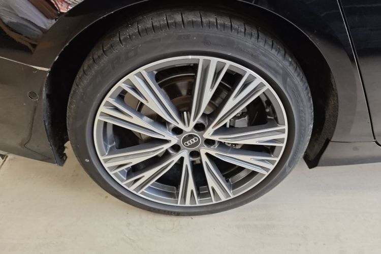 奥迪A6L 2024款 45 TFSI quattro 臻选动感型车身外观56