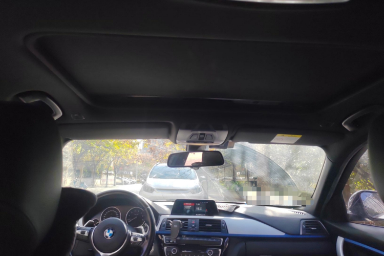 宝马3系 2018款 320i M运动套装中控内饰22