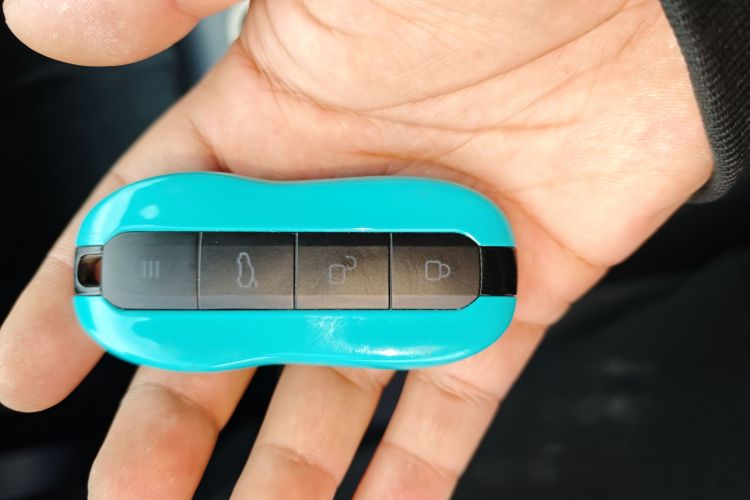 小米汽车 小米SU7 2024款 后驱标准创始版中控内饰7001