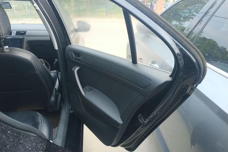 大众 桑塔纳 2019款 1.5L 自动风尚版 国VI中控内饰45